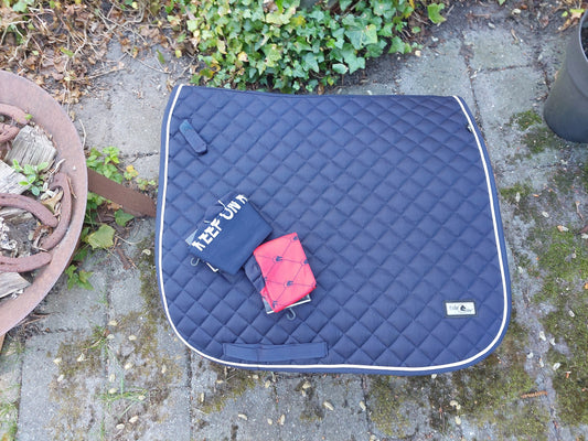 Set Fair Play Zadeldekje Amber donkerblauw met gratis 2 paar sokken ...