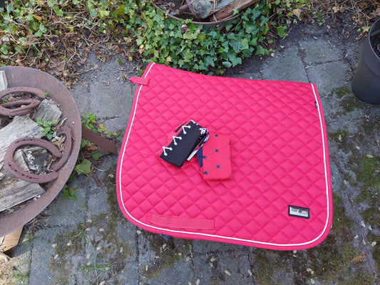 Set Fair Play Zadeldekje Amber rood met gratis 2 paar sokken