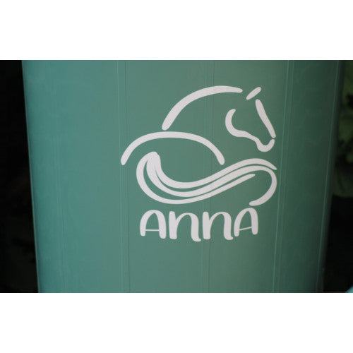 Voerton met "Anna "opdruk